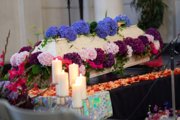 Blumenschmuck Trauerfeier